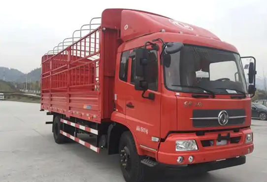 6.8米高栏货车
